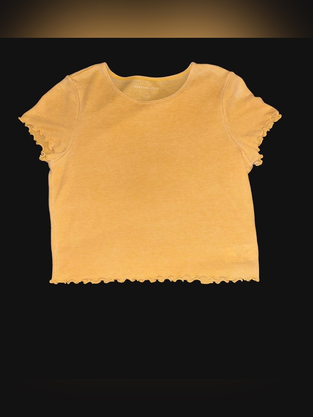 American Eagle Outfitters Yellow Short Sleeve Tee